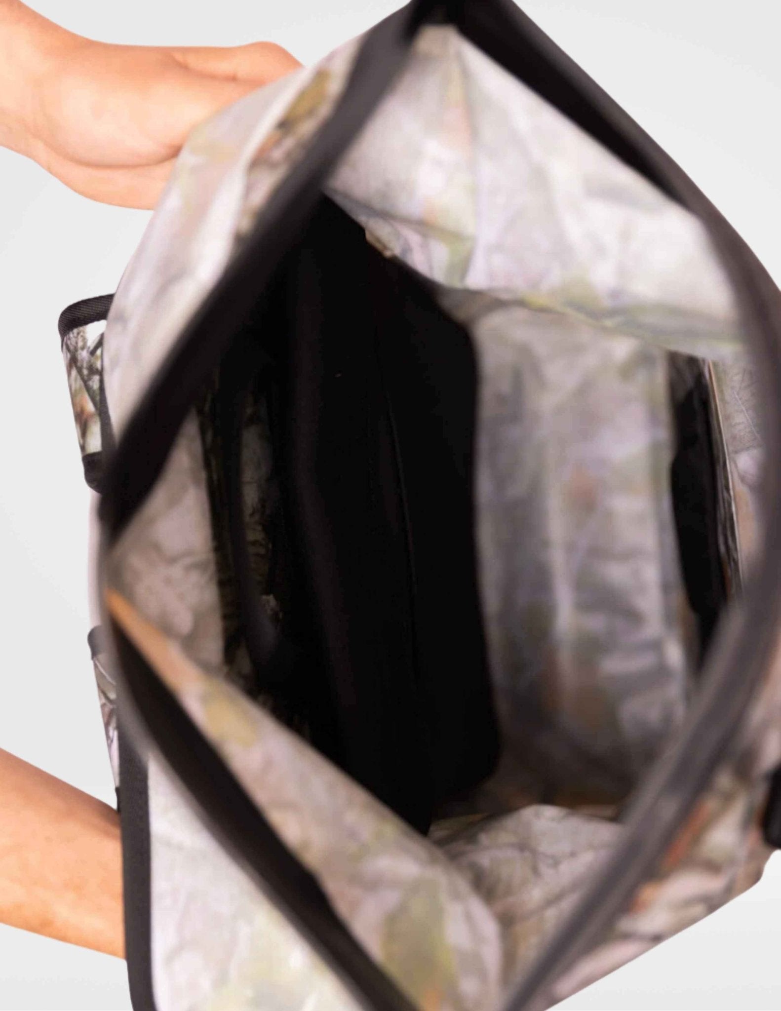 25 - Liter Auto - Sealing Waterproof Floating Dry Bag - Paranoid Ranch