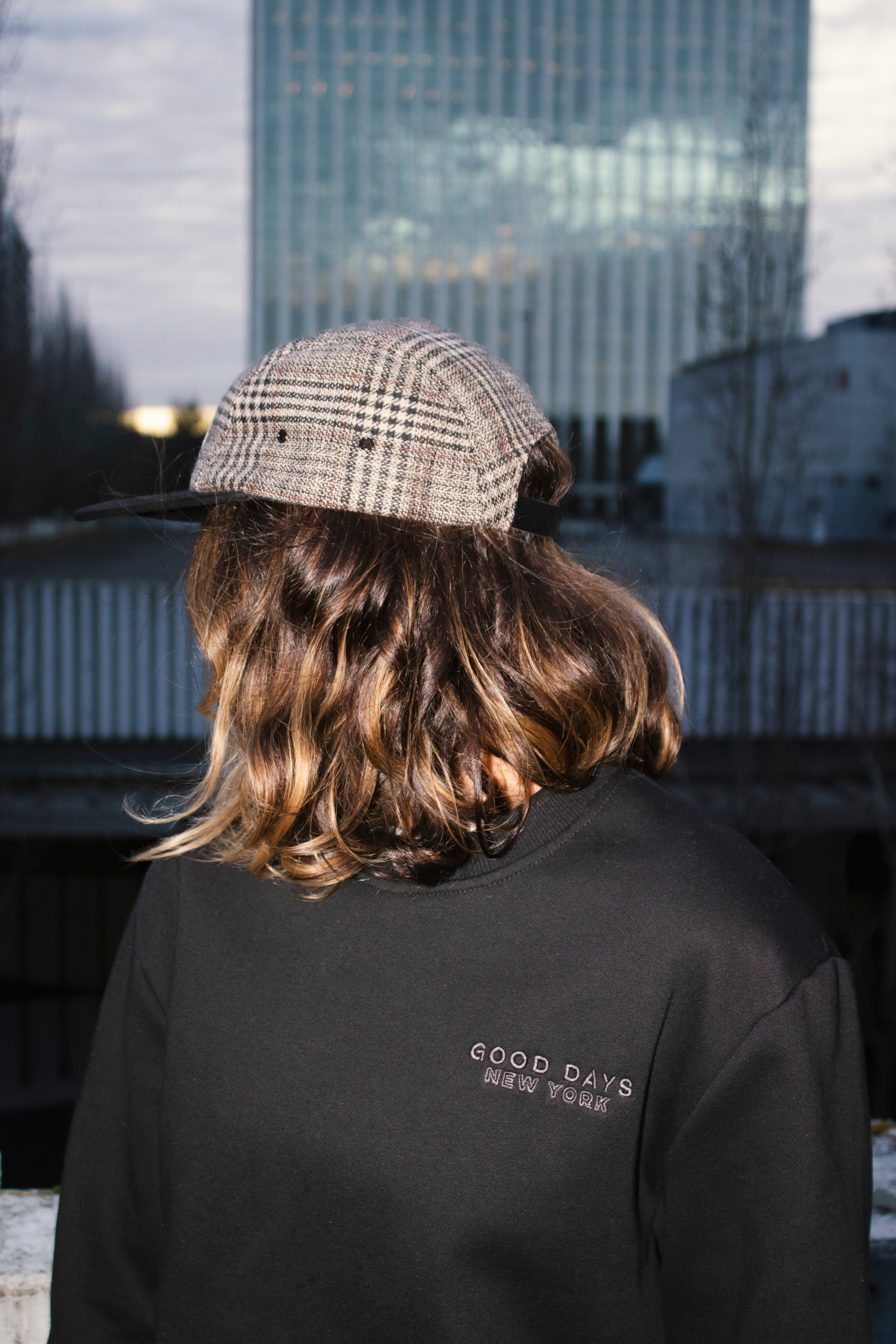 Good Days Tone On Tone Embroidered Crewneck - Black