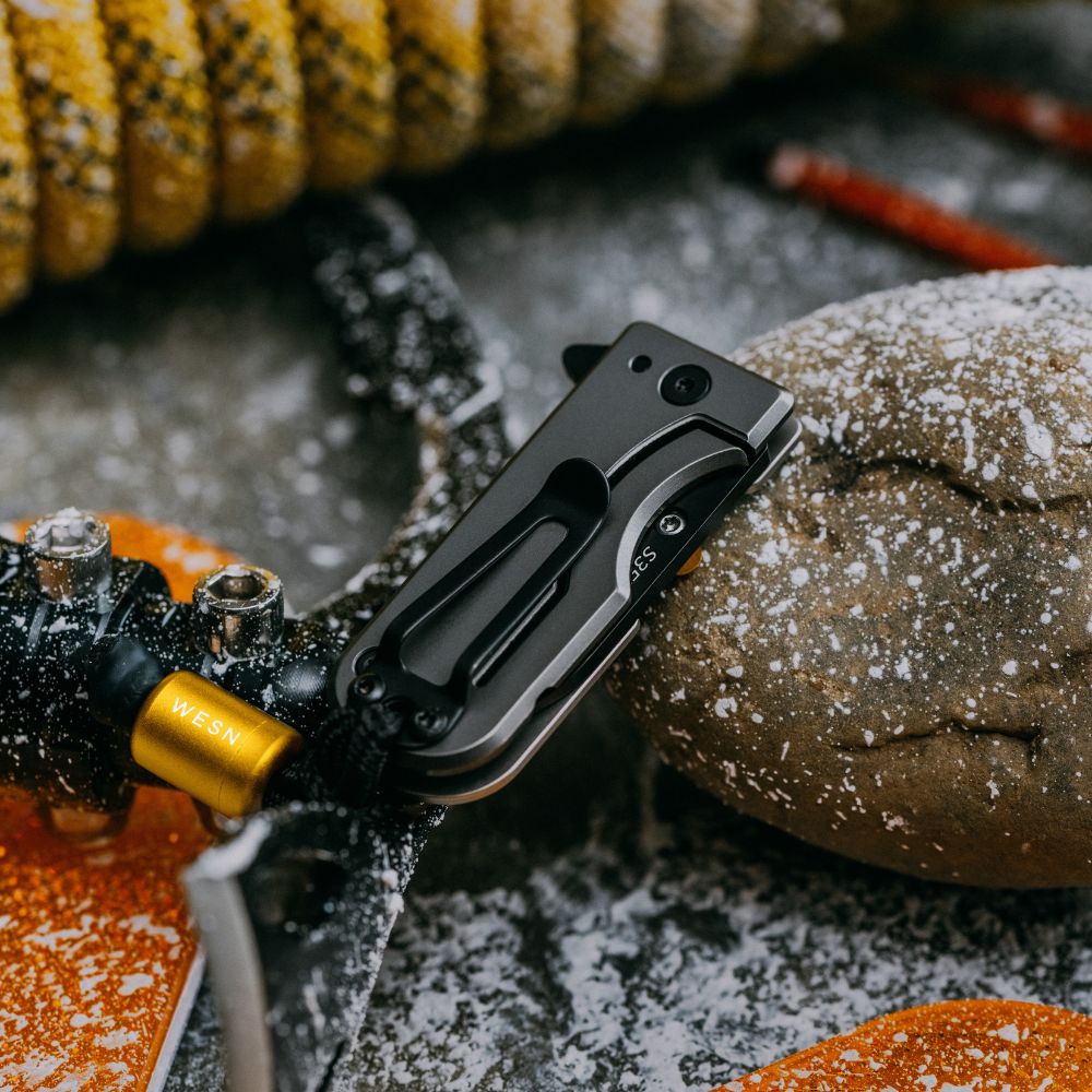 The Ice Cap Microblade