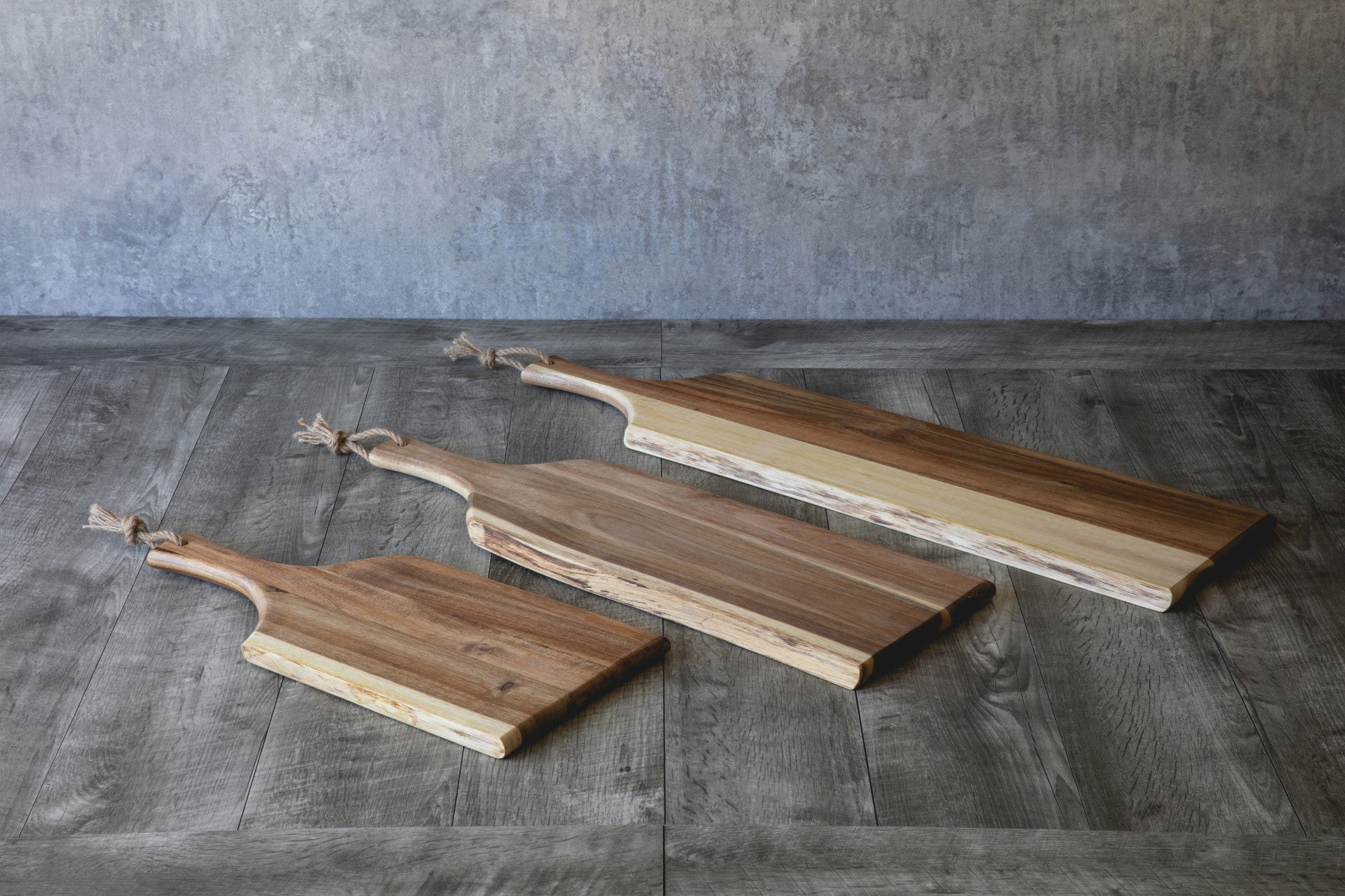 Artisan 18" Acacia Charcuterie Board - Paranoid Ranch