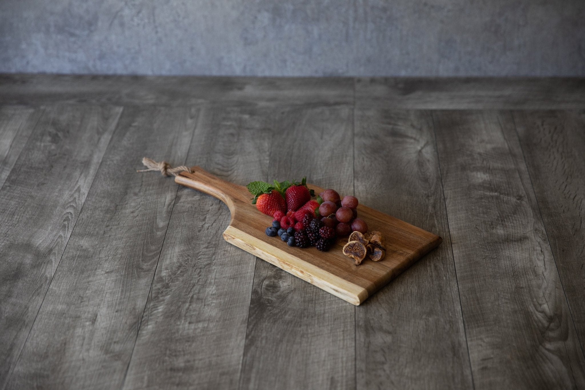 Artisan 18" Acacia Charcuterie Board - Paranoid Ranch