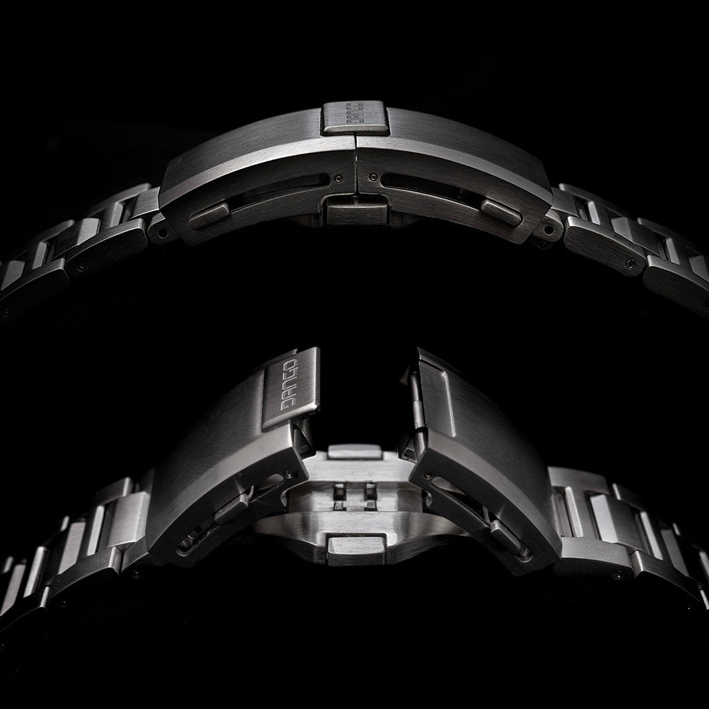 DV-02 - Automatic Dive Watch with Metal Bracelet - Paranoid Ranch