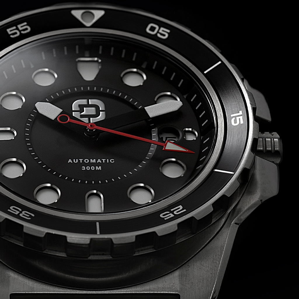 DV-02 - Automatic Dive Watch with Metal Bracelet - Paranoid Ranch