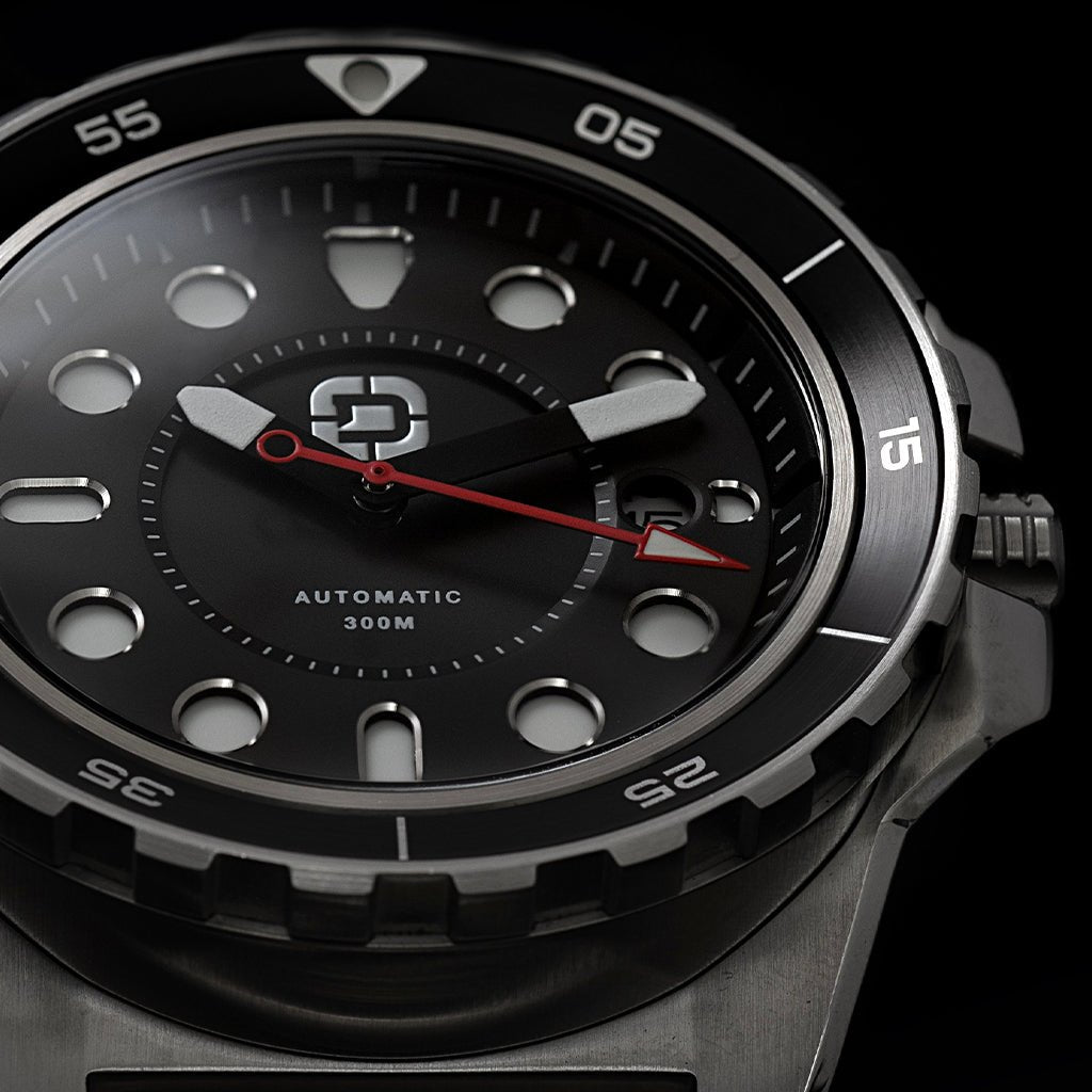DV - 02 - Automatic Dive Watch With Silicone Sport Strap - Paranoid Ranch