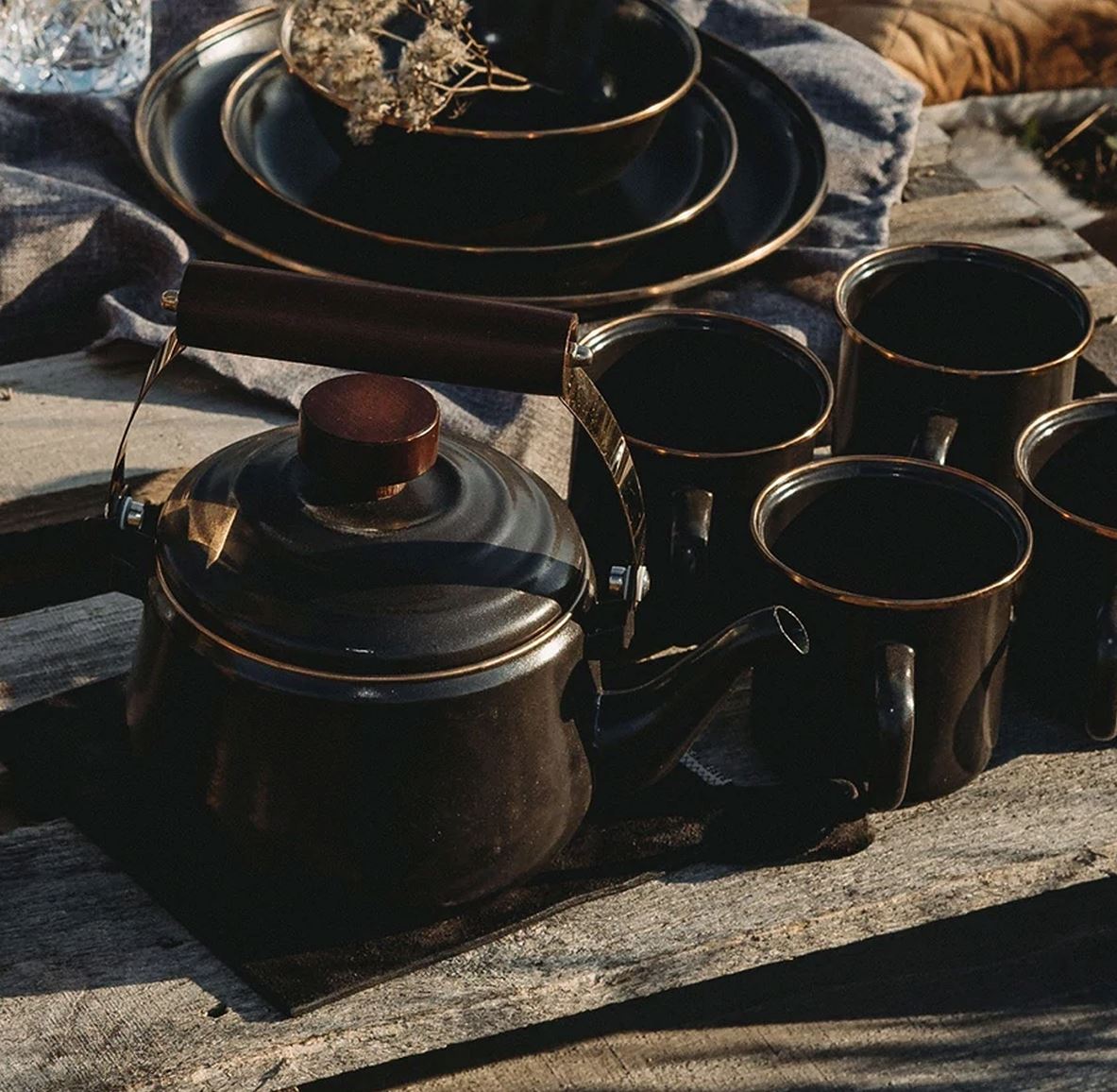Enamel Teapot - Paranoid Ranch