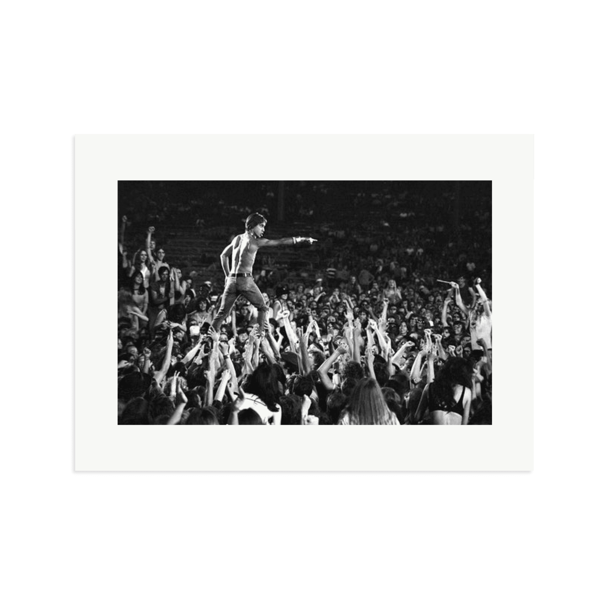 Iggy in Cincinnati - Paranoid Ranch