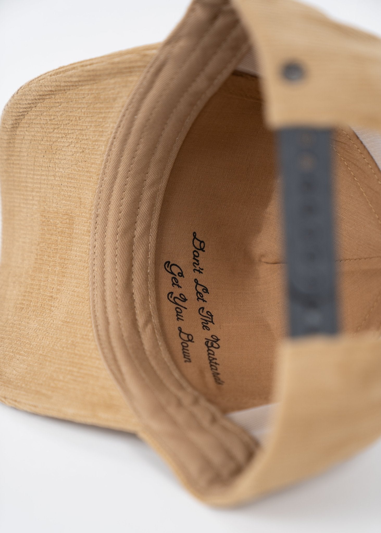 Iron & Resin Vintage Hat - Paranoid Ranch