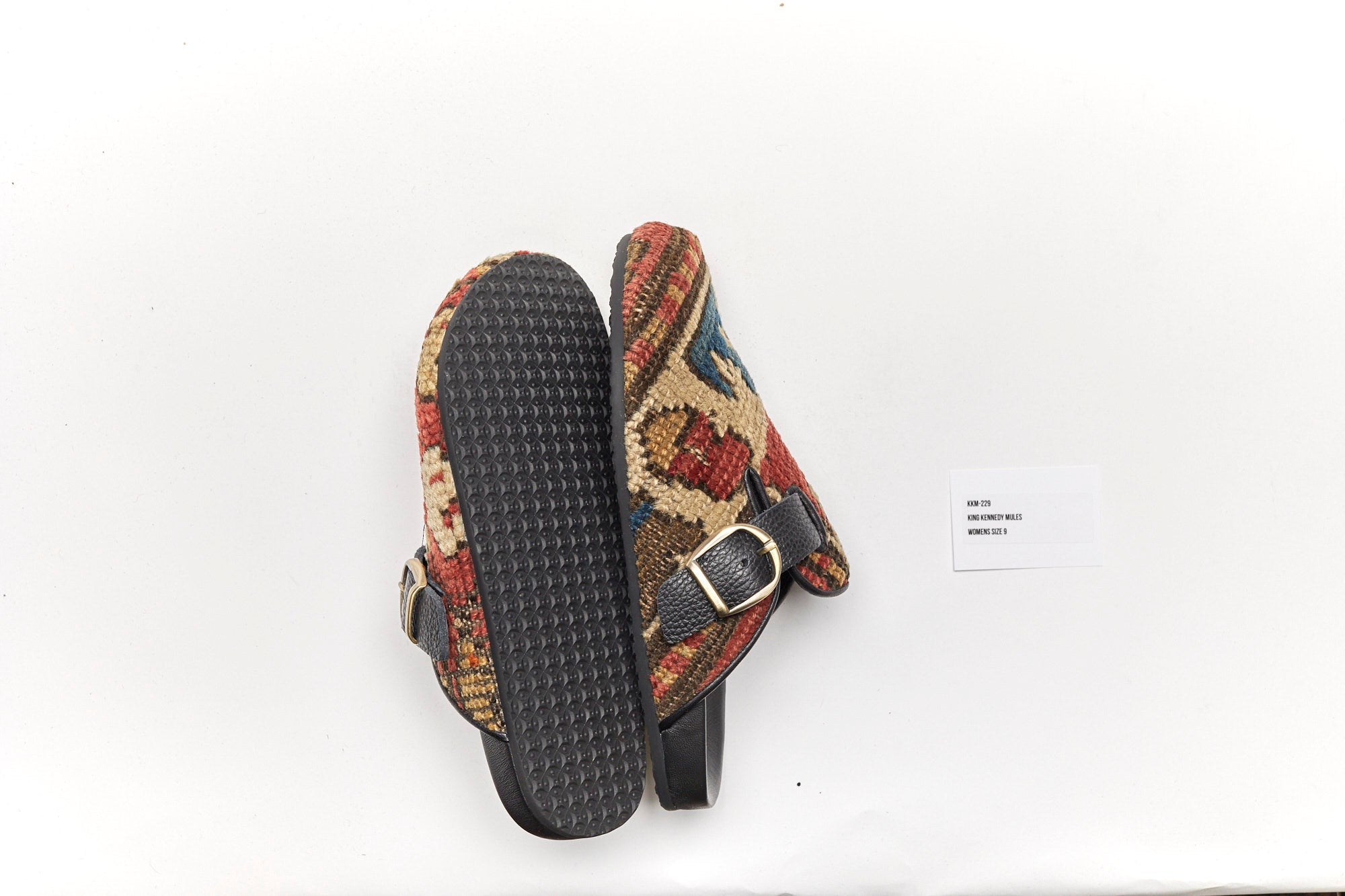 KKM - 229 / Women Size 9 - Paranoid Ranch