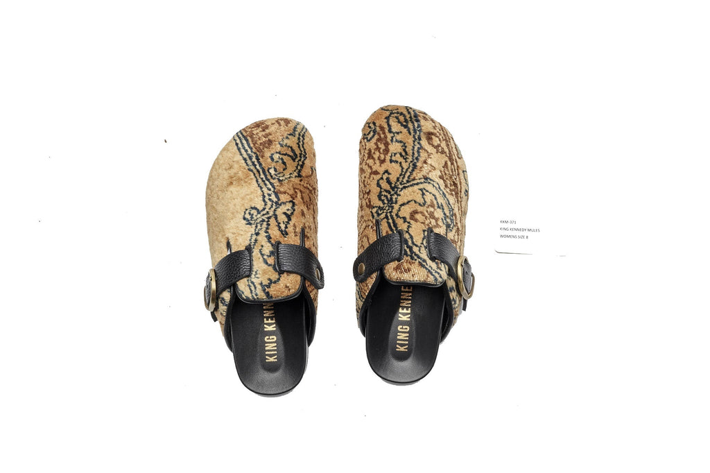 KKM - 371 / Women Size 8 - Paranoid Ranch