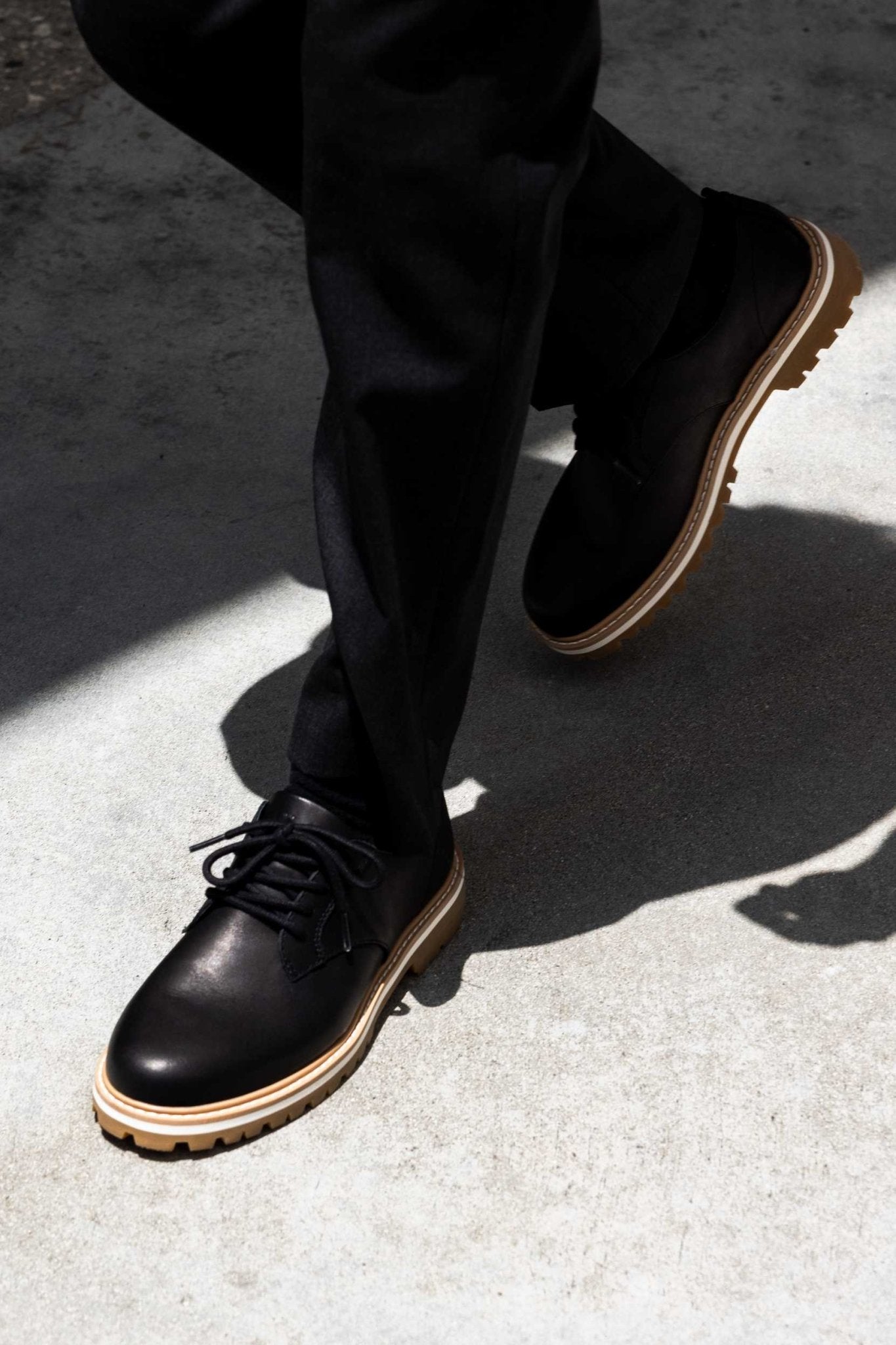 Logan - Antique Black Leather - Paranoid Ranch