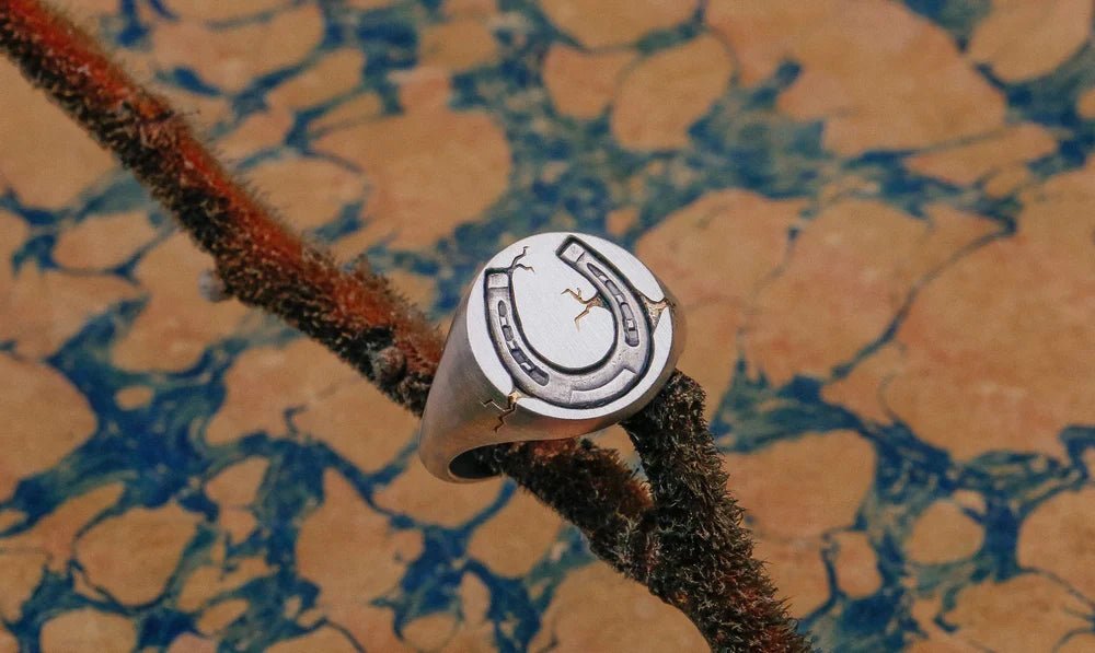 Lucky Horseshoe Signet - Paranoid Ranch