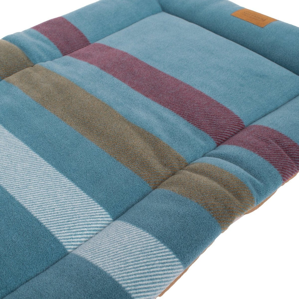 Pendleton Fleece Comfort Cushion - Paranoid Ranch