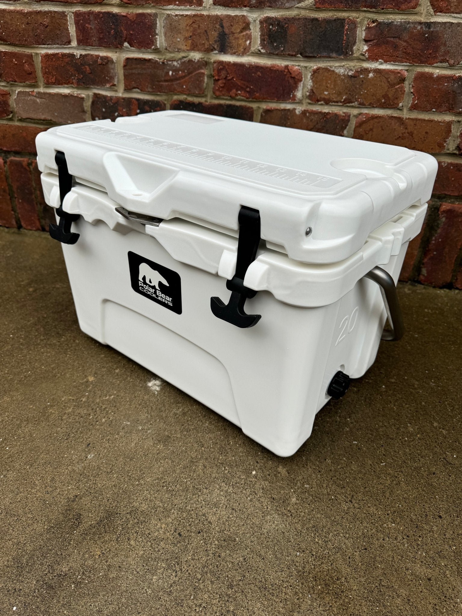 Polar Bear 20 Hard Cooler - Paranoid Ranch
