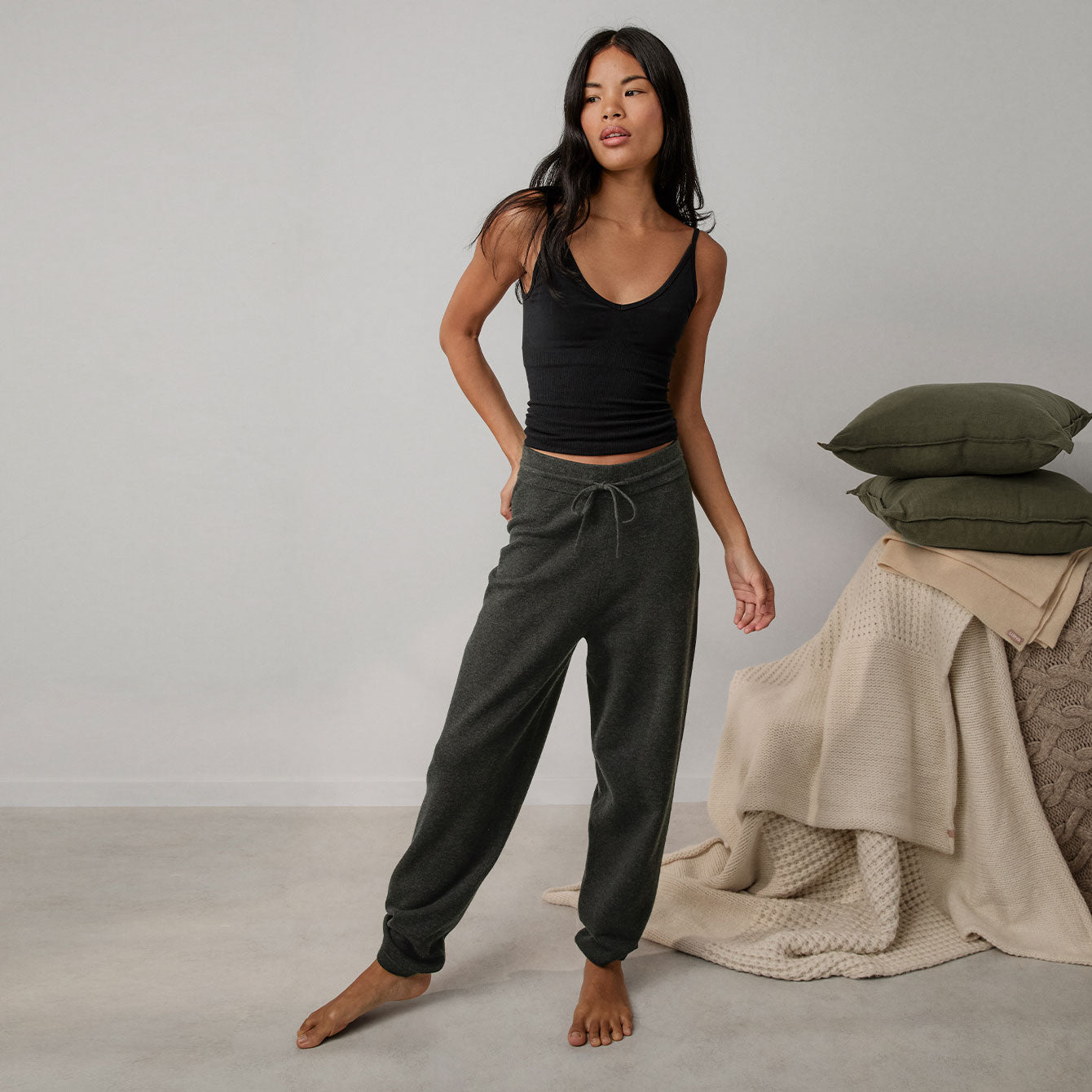 Seamless Modal Tank - Paranoid Ranch