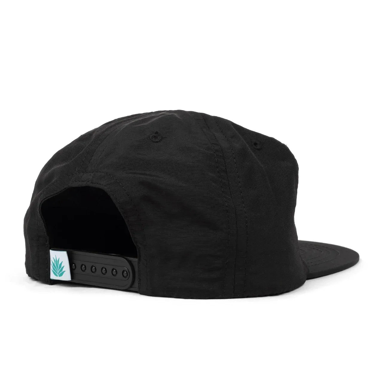 Sendero 5-panel Ferdinand Hat featuring quick-dry fabric, embroidered logo, retro mesh, and adjustable fit.