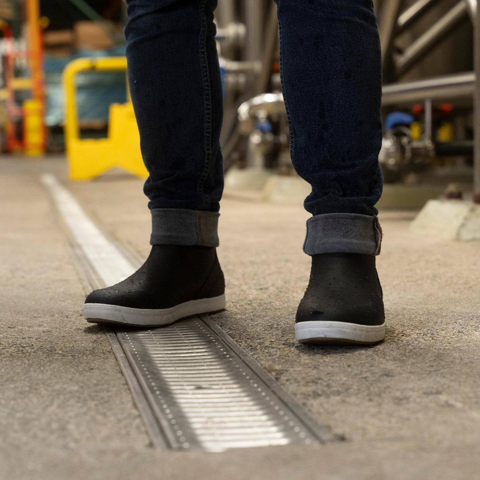 Starboard 6" Deck Boot - Studio Black - Paranoid Ranch