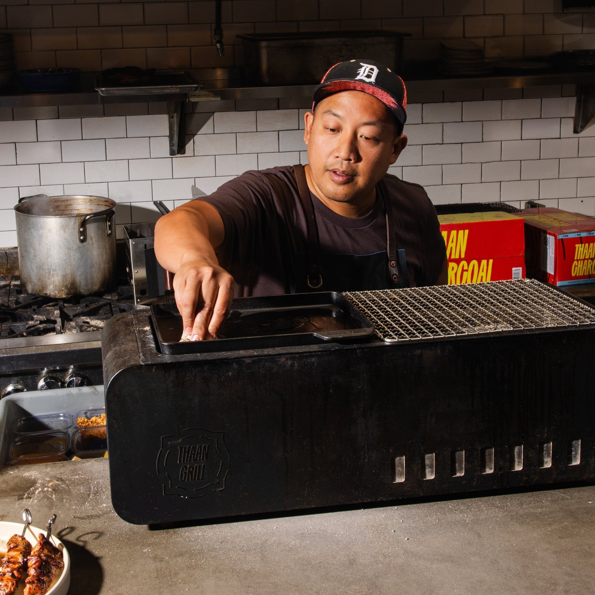 Thaan Plaancha Cast Iron Griddle - Paranoid Ranch