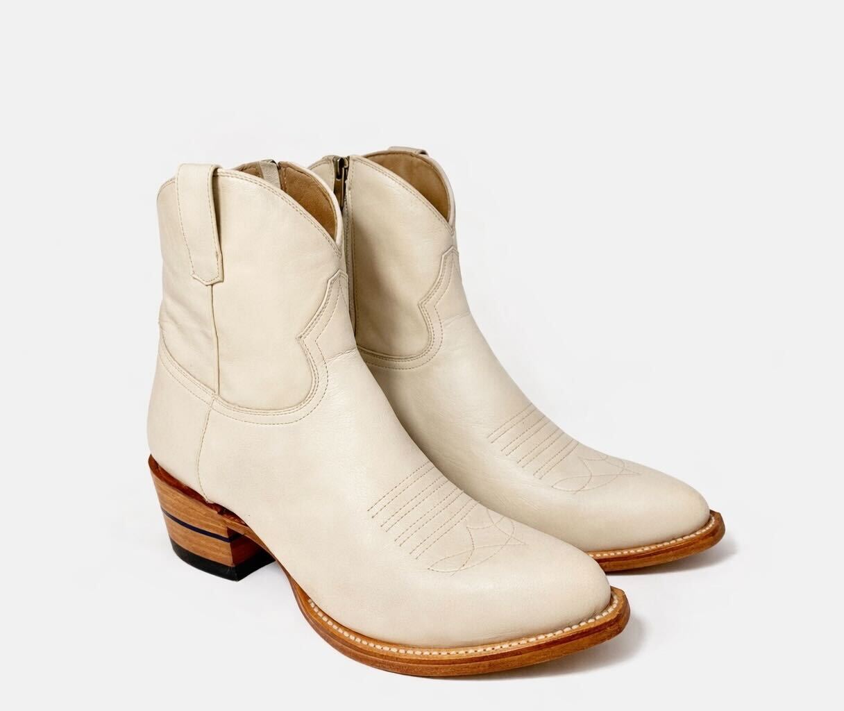 The Rainey - Paranoid Ranch