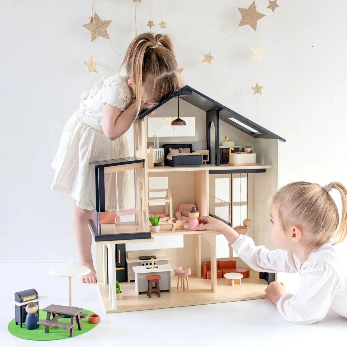 Tiny Land® Sweetwood Edge Dollhouse - Paranoid Ranch