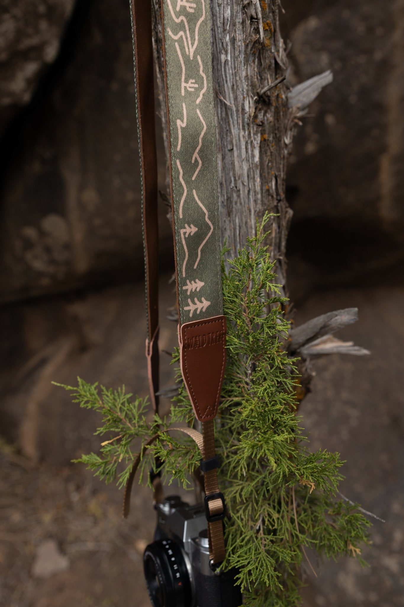 Traveler Camera Strap - Paranoid Ranch
