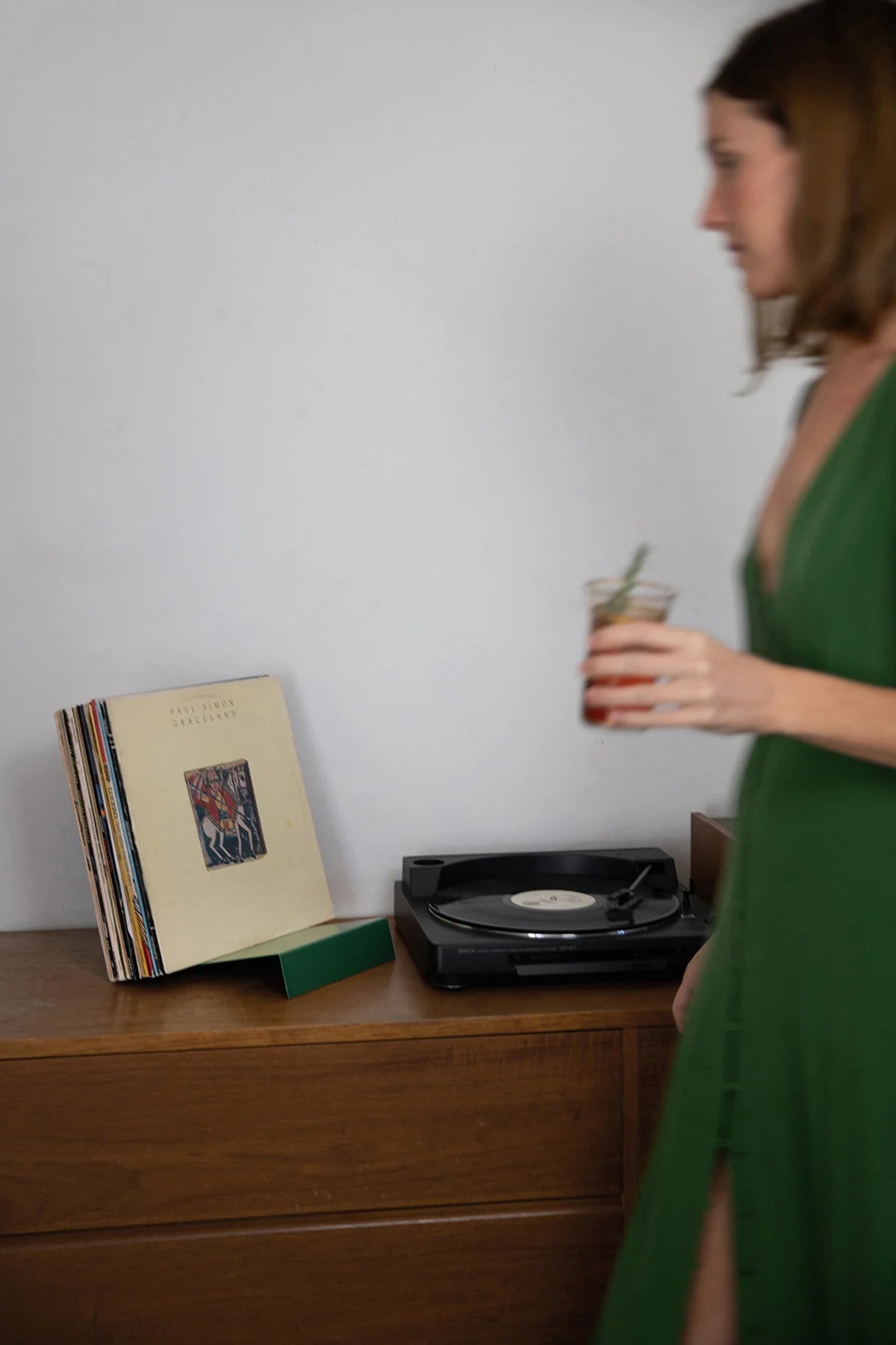 Upton LP Stand - Paranoid Ranch