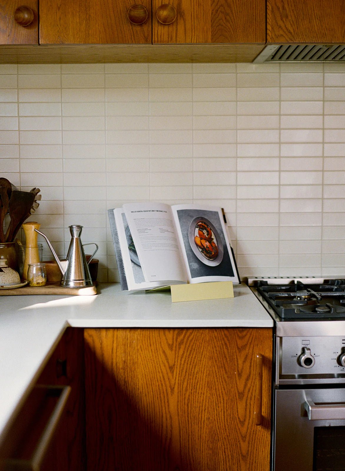 Upton LP Stand - Paranoid Ranch