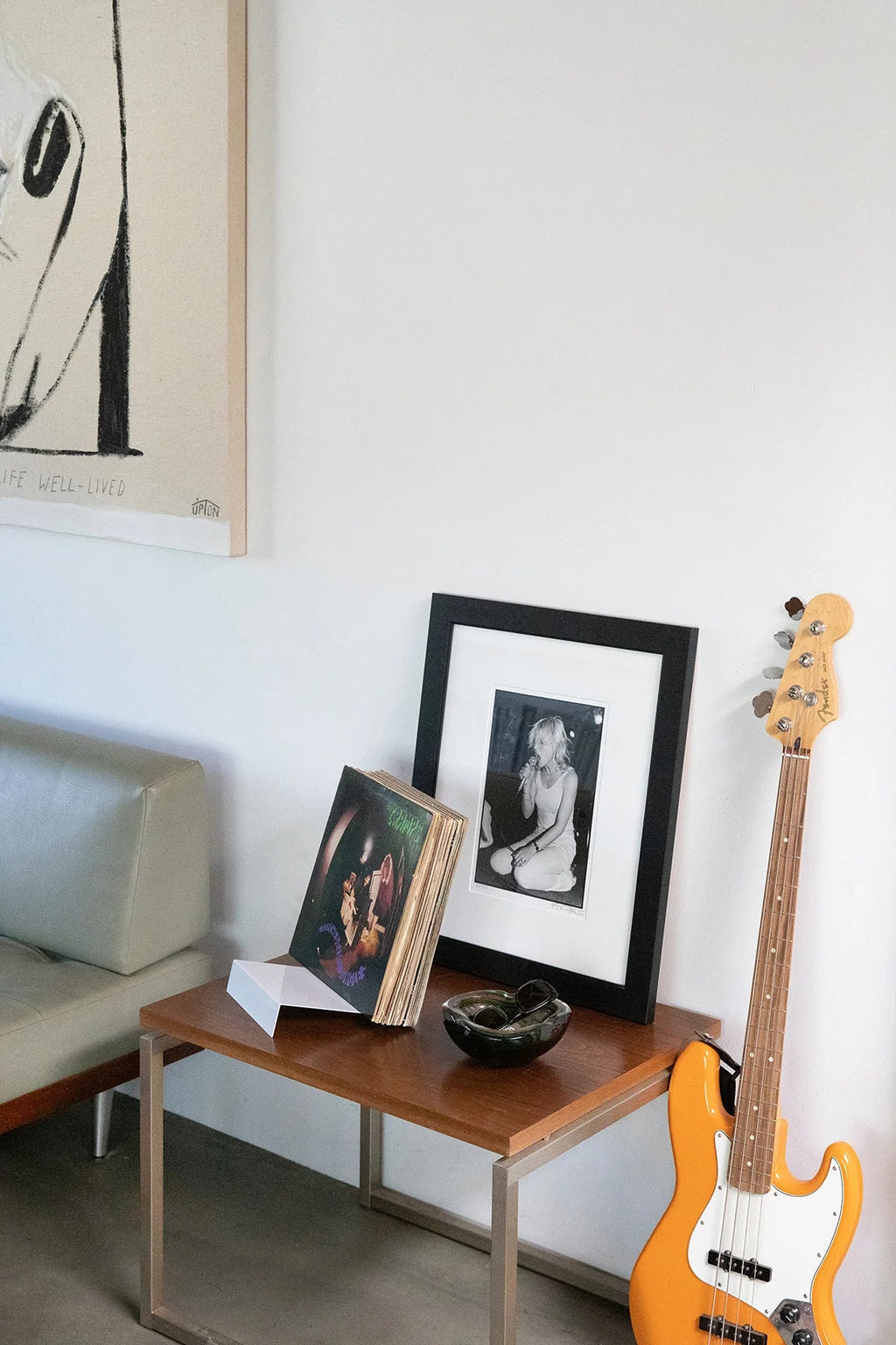 Upton LP Stand - White - Paranoid Ranch