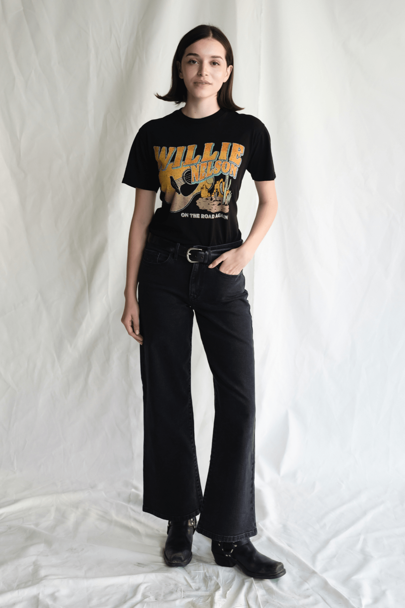 Willie Nelson "LIKE A BAND O' GYPSIES" Tee - Paranoid Ranch